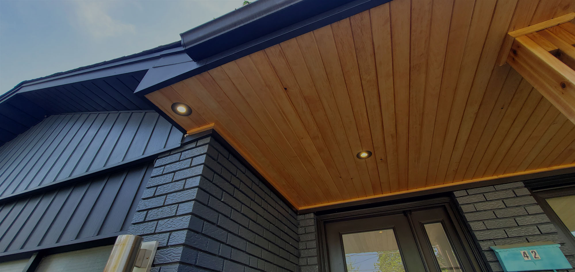 Attractive interior millwork for a classic wooden touch